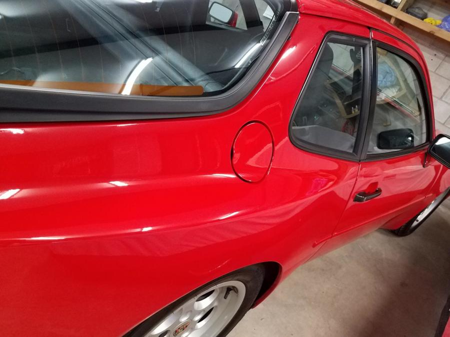 Детали экстерьера Porsche 944 Turbo 1986 года  (фото 44 из 149)